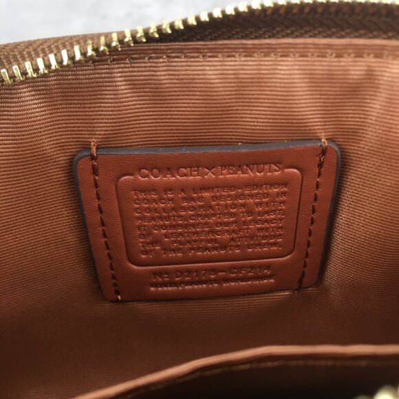 Coach X Peanuts Corner Zip Wristlet Wallet With Snoopy & Woodstock - Picture 10 of 10